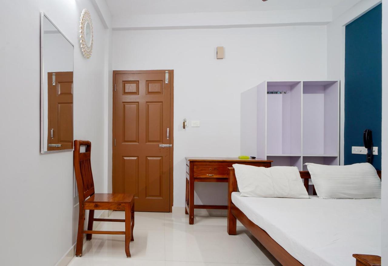 Reach Residency Hotel Kochi Luaran gambar
