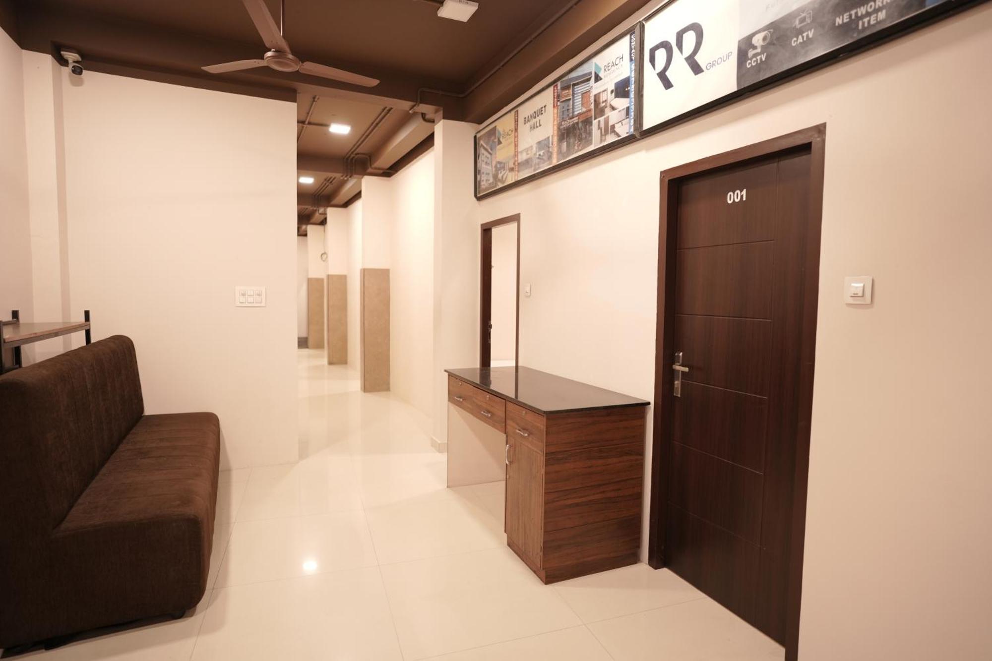 Reach Residency Hotel Kochi Luaran gambar