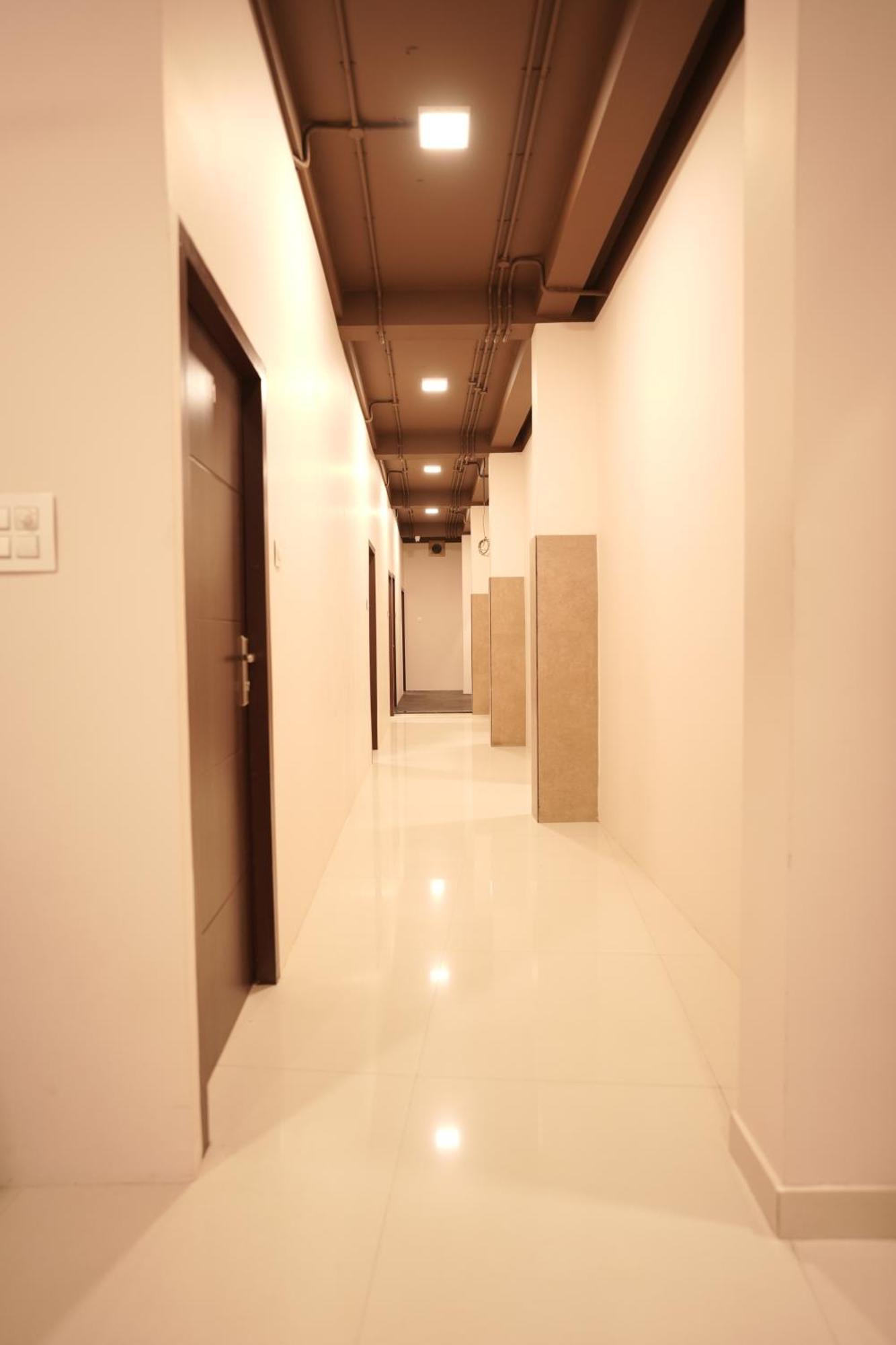 Reach Residency Hotel Kochi Luaran gambar