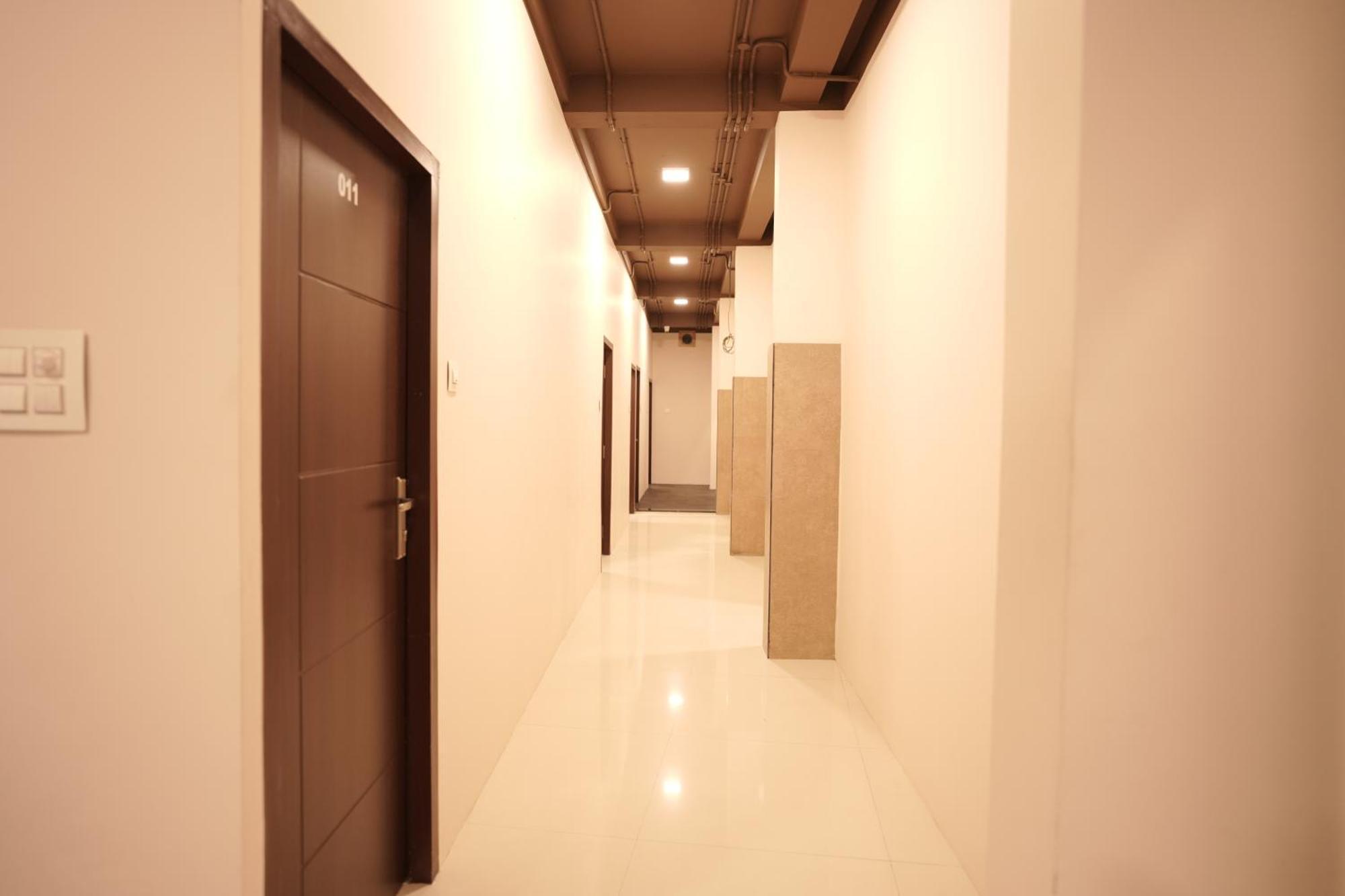 Reach Residency Hotel Kochi Luaran gambar